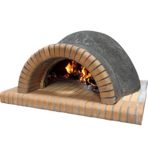 Pizza oven, a taste of Italian specialities in your garden